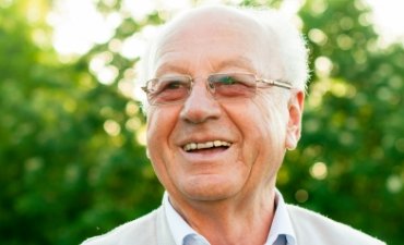 Older gentlemen with a healthy smile - Dental Implants Dentistry at Meadows Dental Group